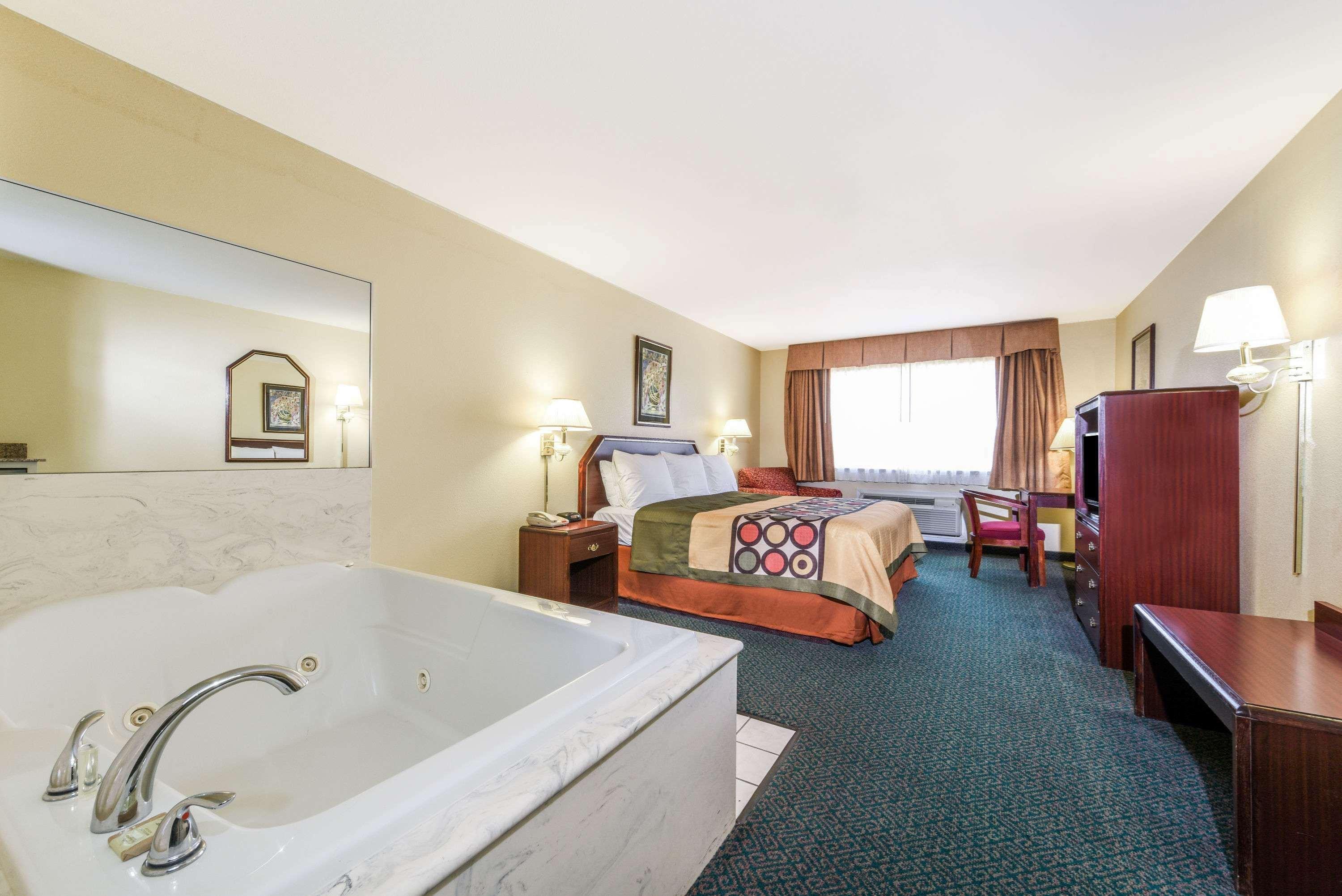 Super 8 By Wyndham Burleson Fort Worth Area Exteriér fotografie