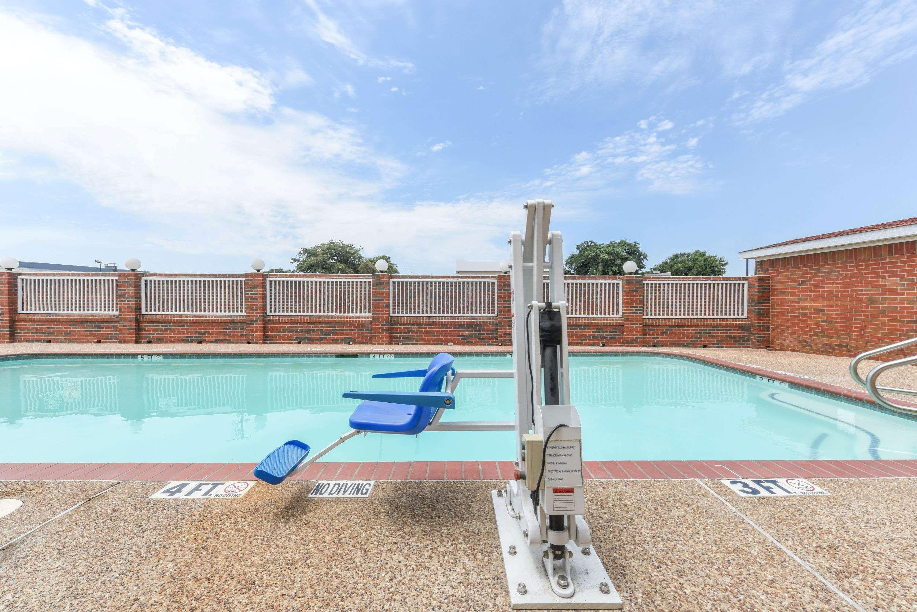 Super 8 By Wyndham Burleson Fort Worth Area Exteriér fotografie