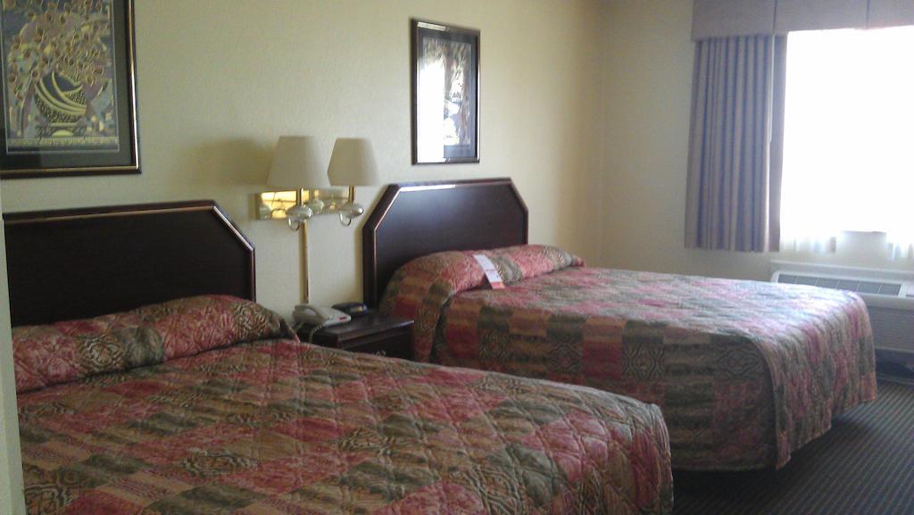 Super 8 By Wyndham Burleson Fort Worth Area Pokoj fotografie