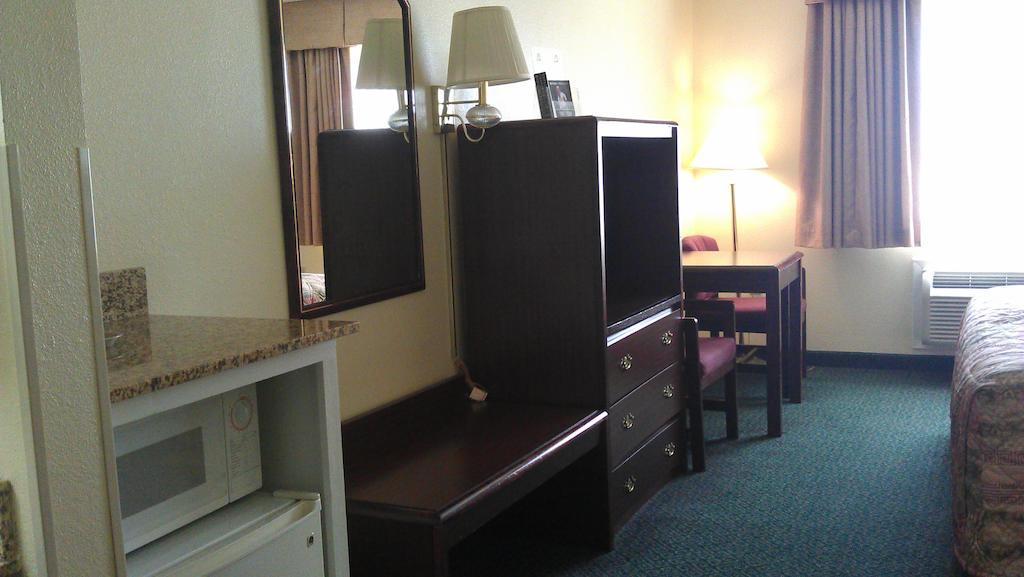 Super 8 By Wyndham Burleson Fort Worth Area Pokoj fotografie